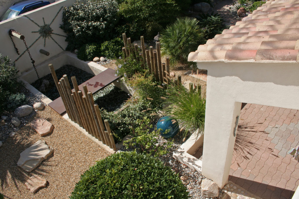 Jardin extérieur Grambois 2